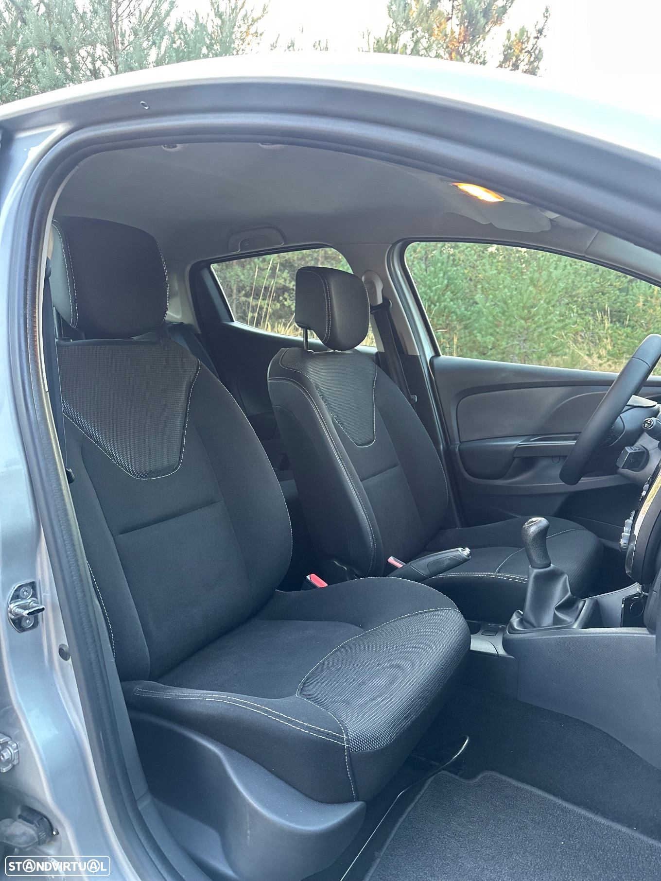 Renault Clio 0.9 TCE Limited - 37