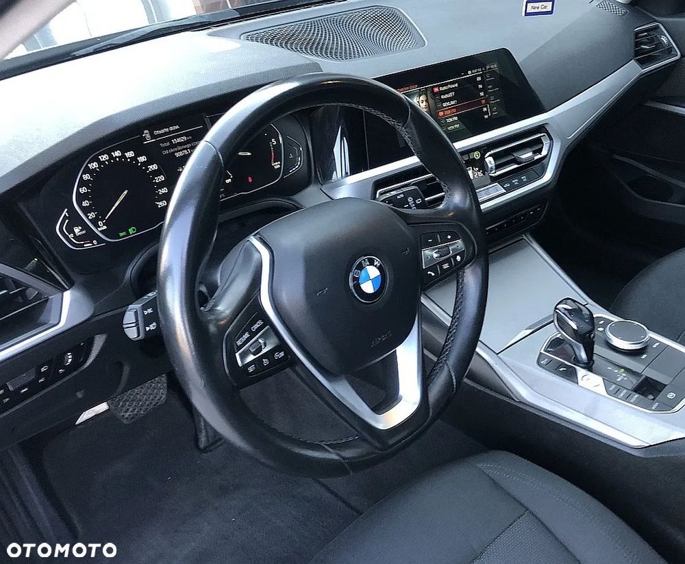 BMW Seria 3 320d Sport Line - 24