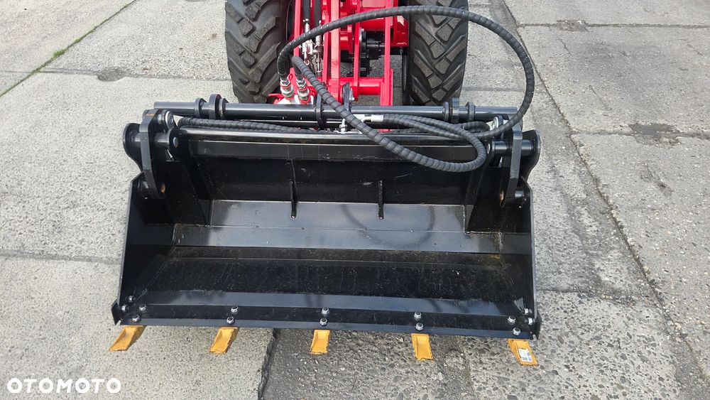Kubota LOADER TRADER - 3