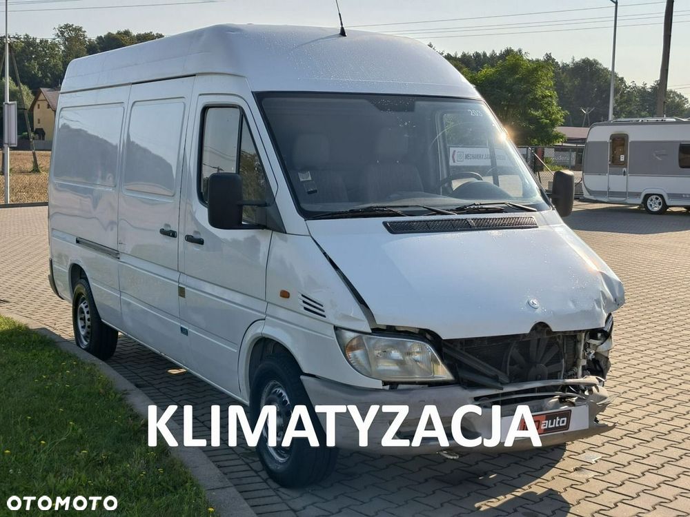 Mercedes-Benz Sprinter - 1