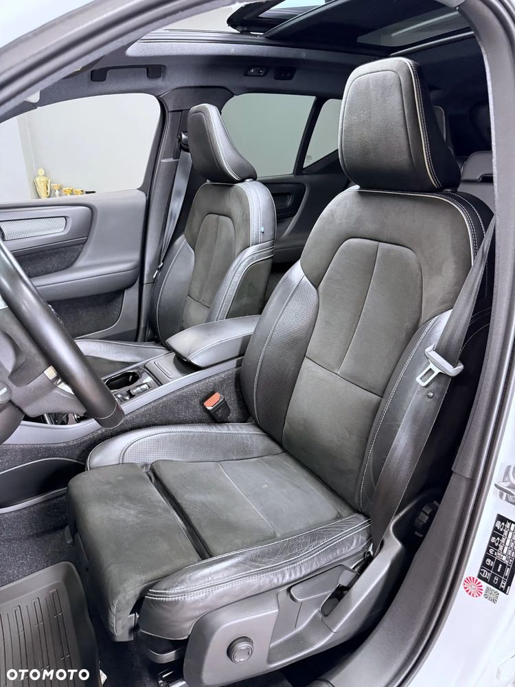 Volvo XC 40 D4 AWD R-Design - 3