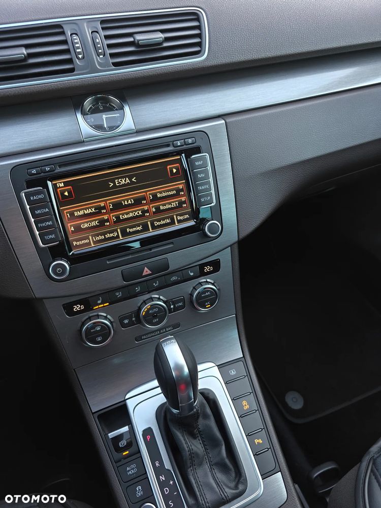 Volkswagen Passat 2.0 TDI Comfortline DSG - 10