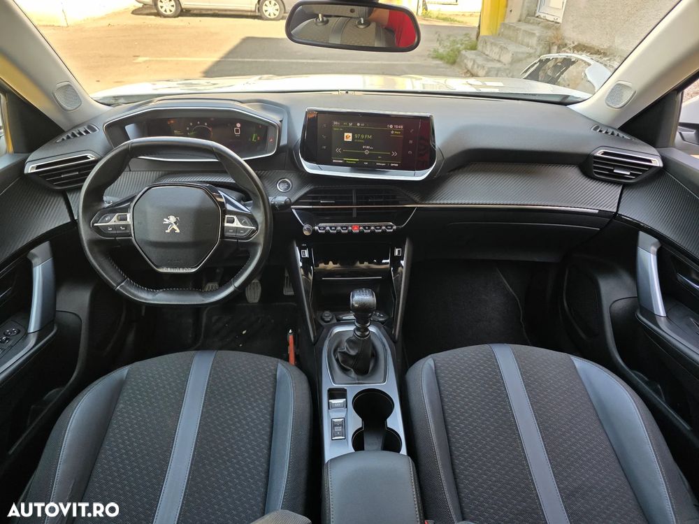 Peugeot 2008 PureTech 110 Stop&Start Allure - 4