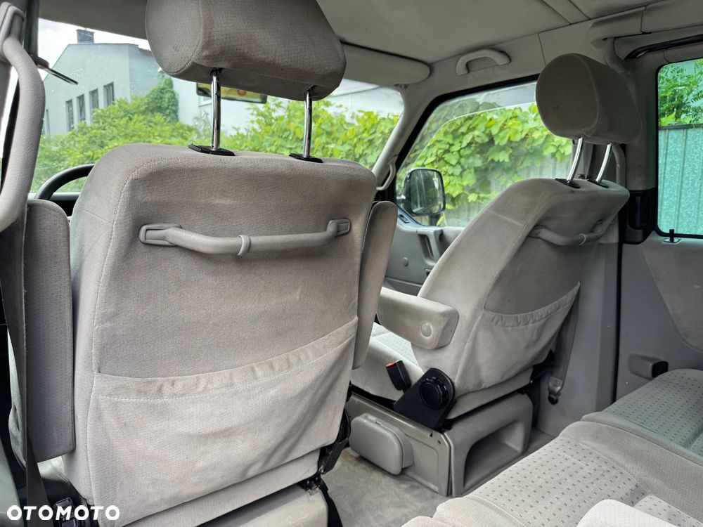 Volkswagen Caravelle - 23