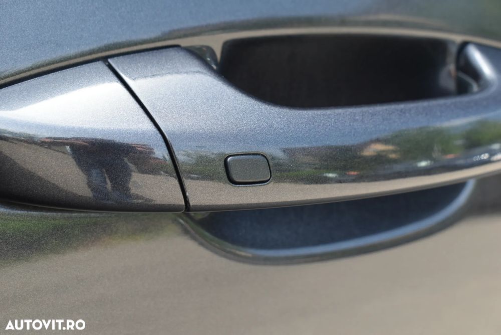 Kia Stinger 2.0 T-GDI RWD GT Line - 24