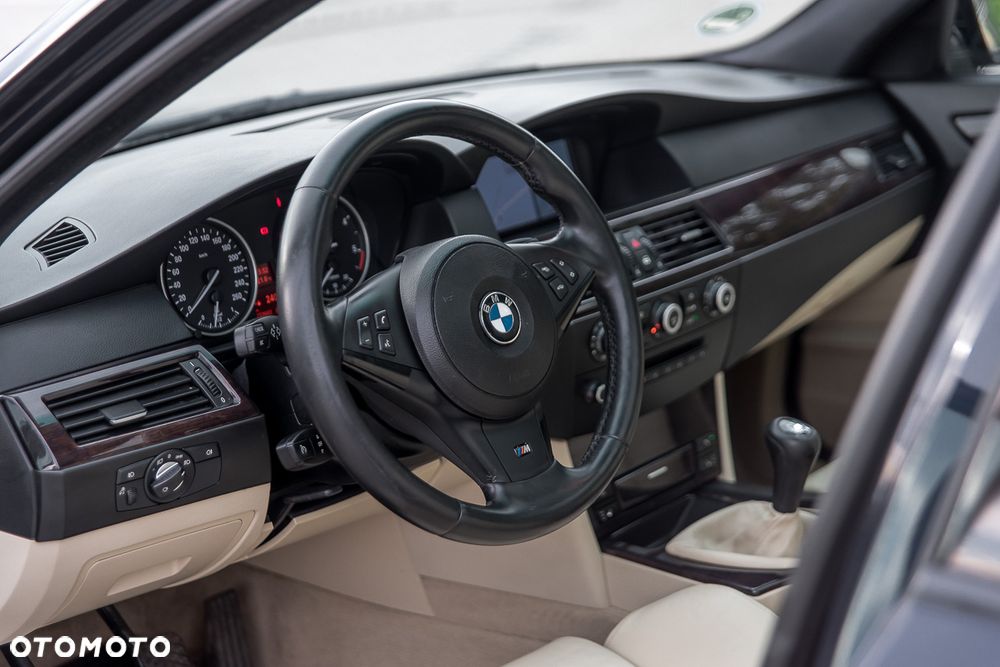 BMW Seria 5 - 14