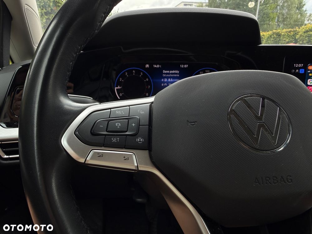 Volkswagen Golf 1.0 eTSI Life DSG - 10