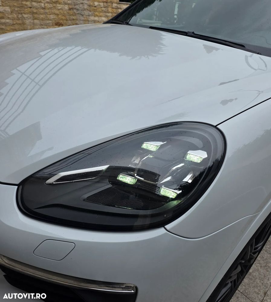 Porsche Cayenne - 10