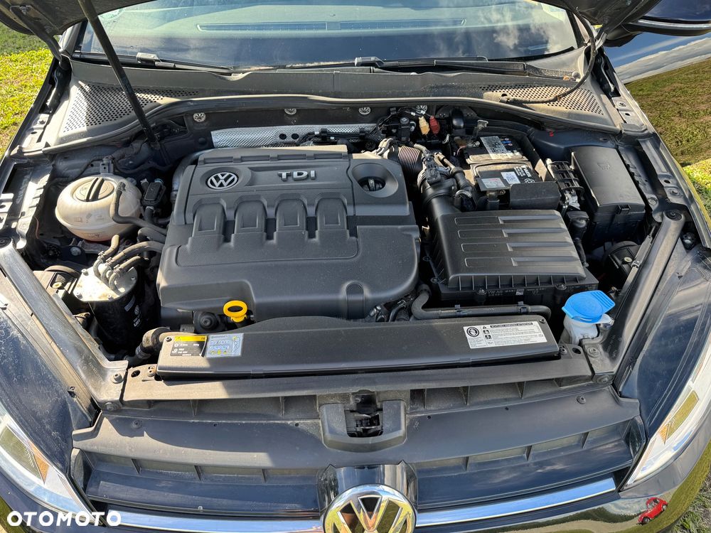 Volkswagen Golf 1.6 TDI BlueMotion Technology Comfortline - 16