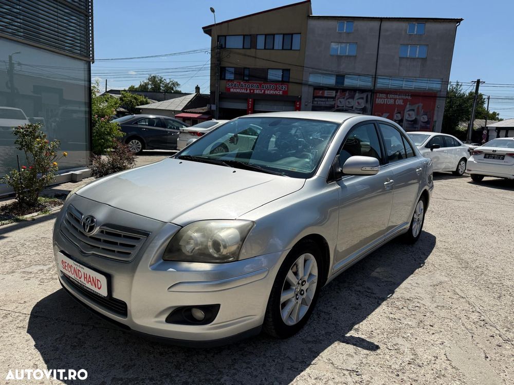 Toyota Avensis 1.6 Sedan Terra - 2