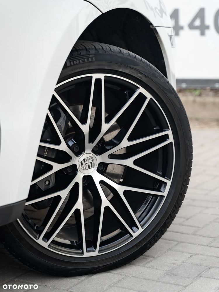 Porsche Macan T - 11