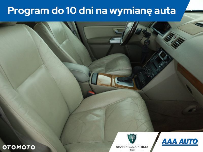 Volvo XC 90 - 9
