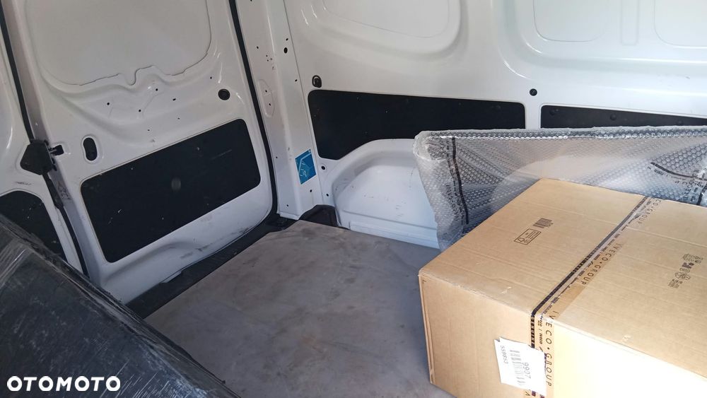 Mercedes-Benz CITAN 110 - 13