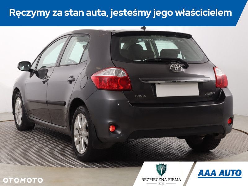 Toyota Auris - 5