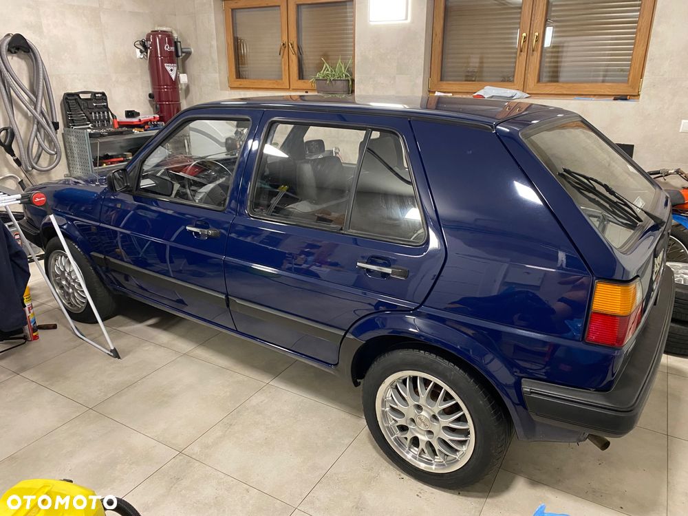 Volkswagen Golf - 14