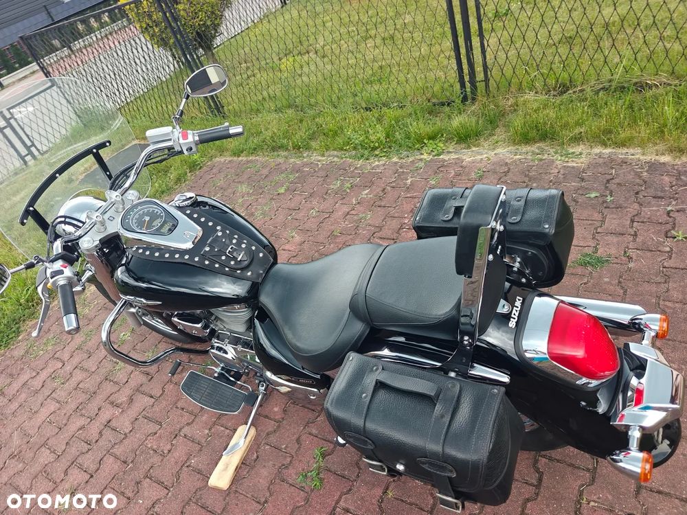 Suzuki Intruder - 22