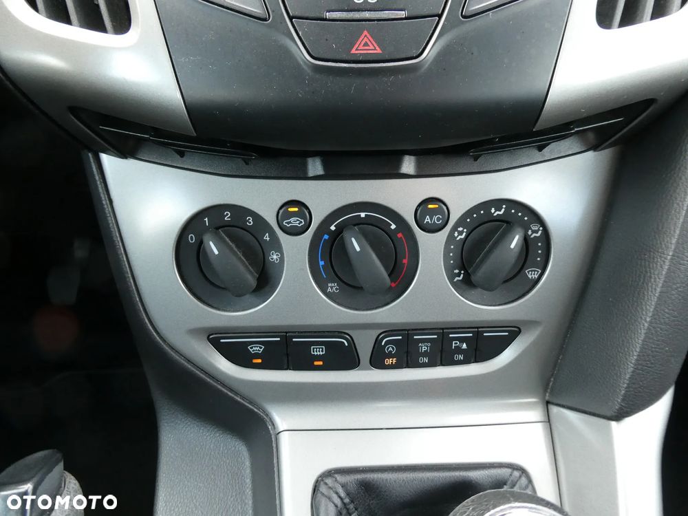 Ford Focus 1.6 EcoBoost Start-Stopp-System SYNC Edition - 19