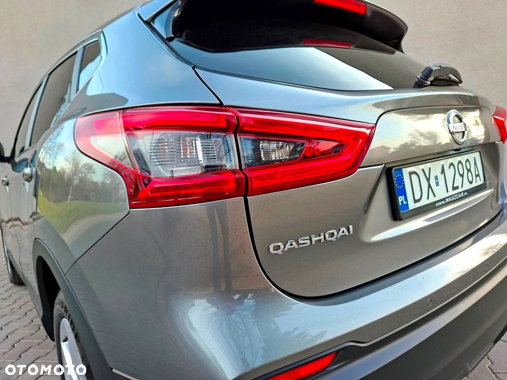 Nissan Qashqai 1.3 DIG-T N-WAY - 14