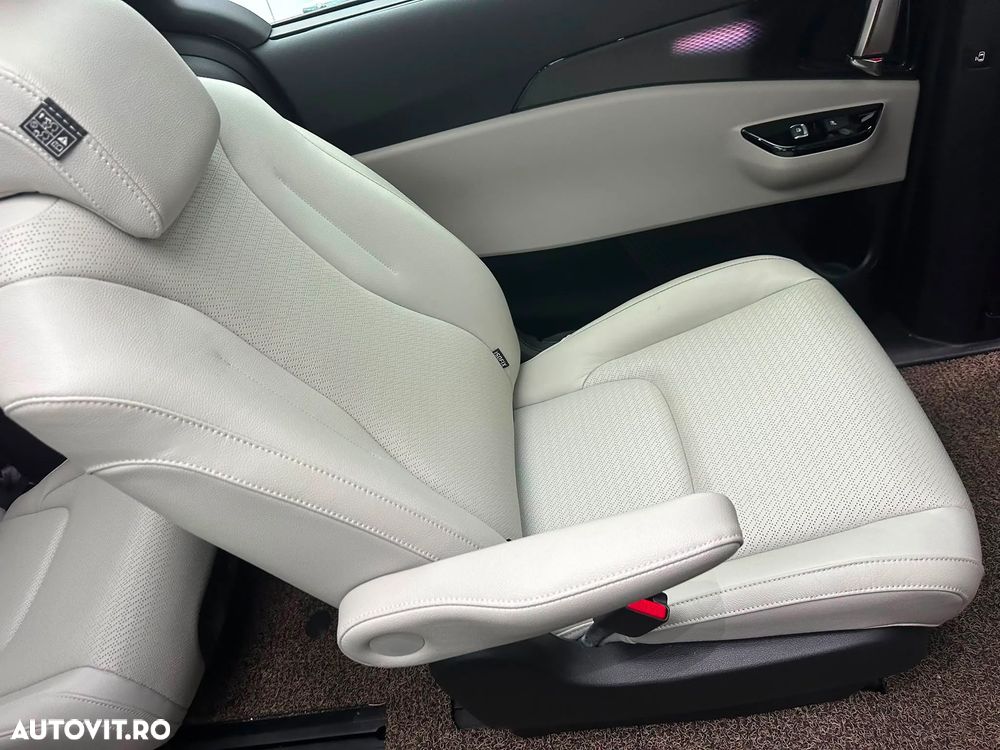 KIA Carnival 2021 — imagine 30