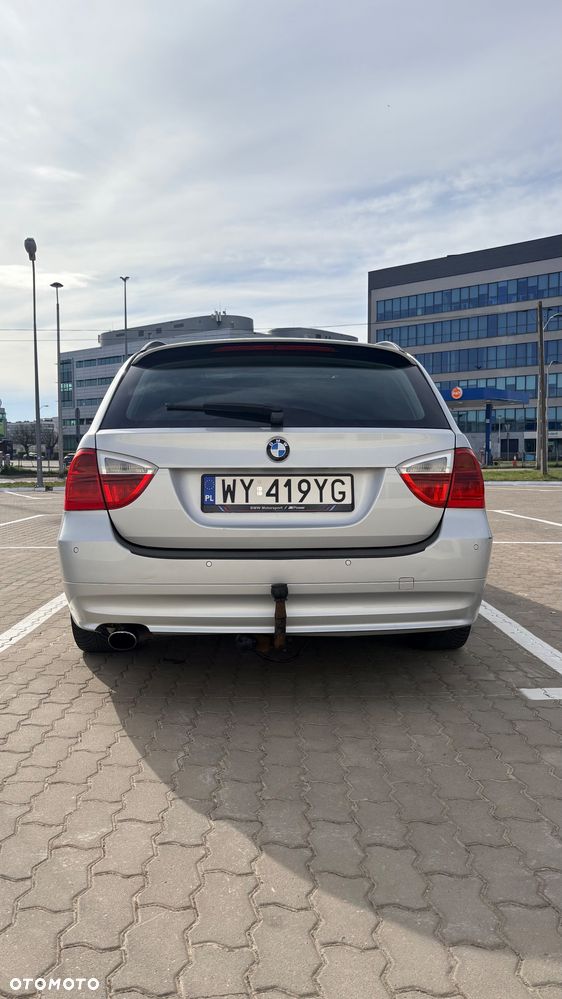 BMW Seria 3 318i - 12