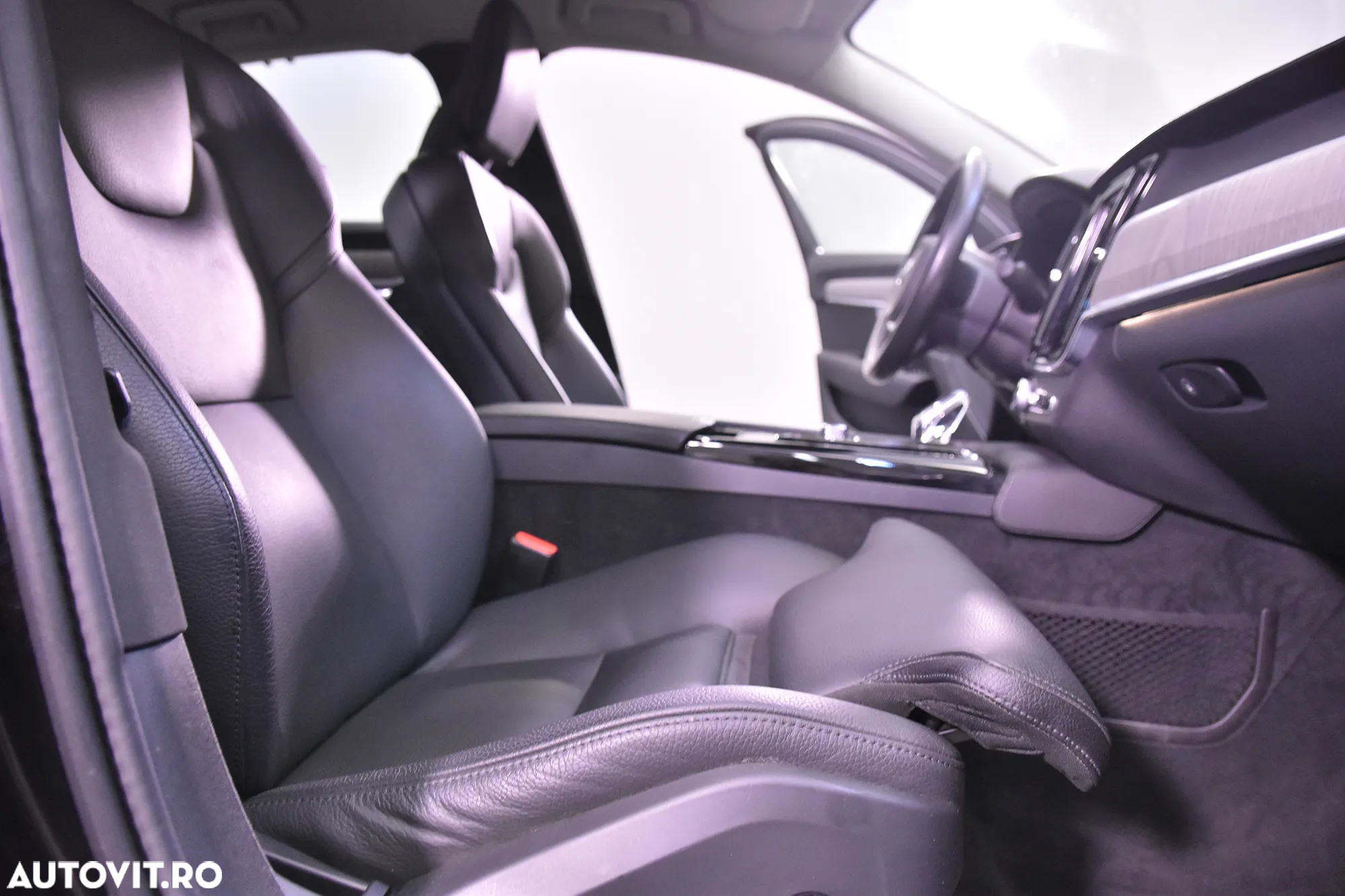 Volvo S90 T8 Twin Engine AWD Geartronic Inscription - 11