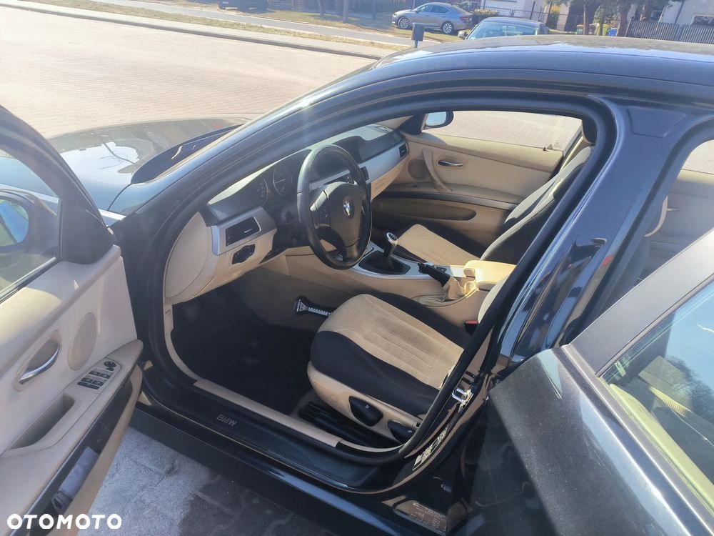 BMW Seria 3 318d DPF - 6