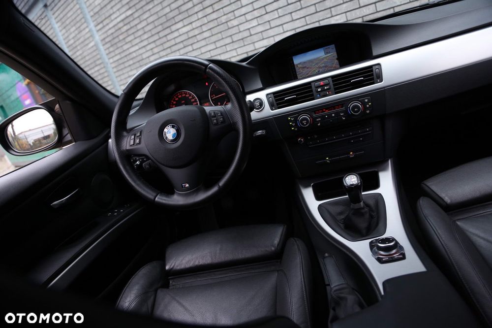BMW Seria 3 320d - 23