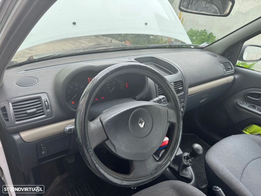 Renault Clio 1.5 dCi Authentique - 4