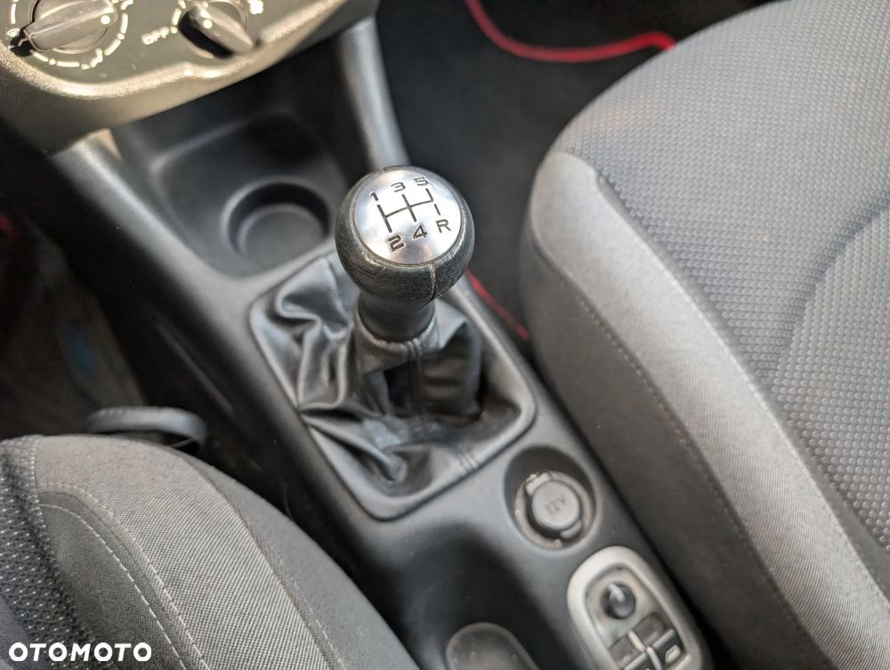 Peugeot 206 plus - 18