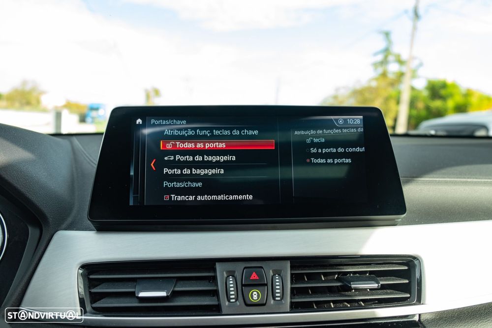 BMW X2 18 d sDrive Auto - 37