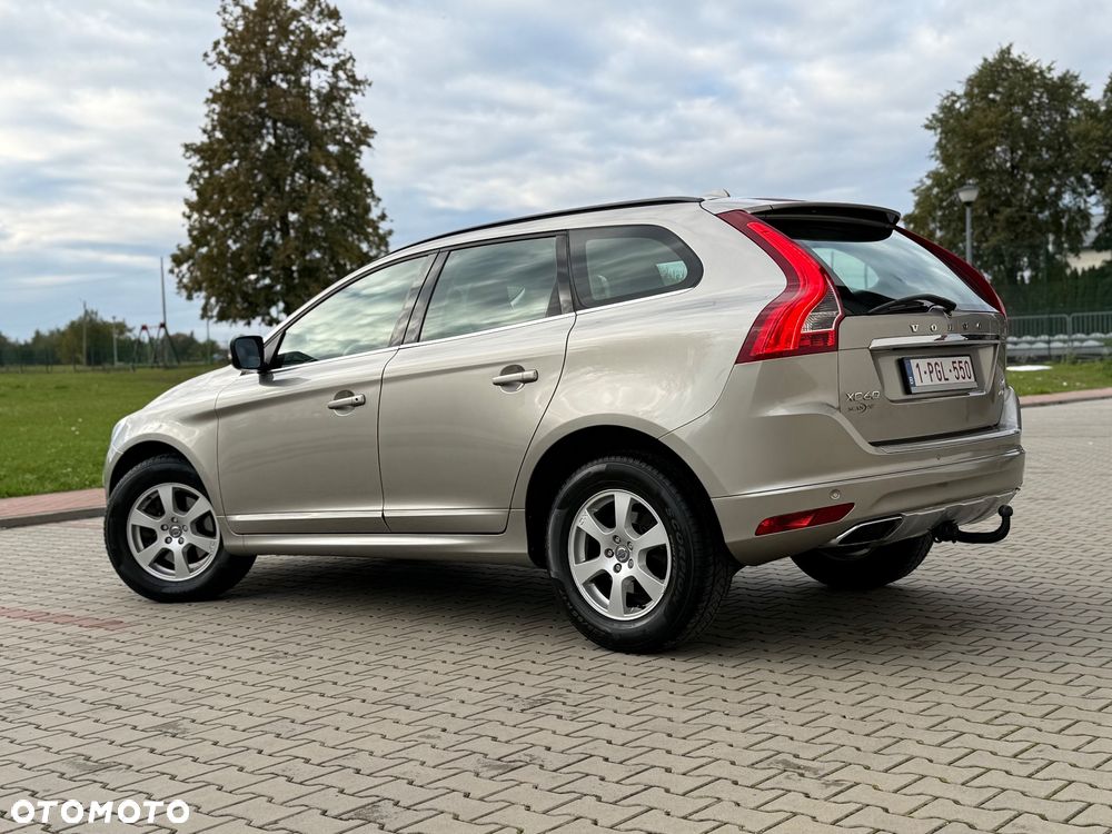 Volvo XC 60 D4 AWD Geartronic Momentum - 25