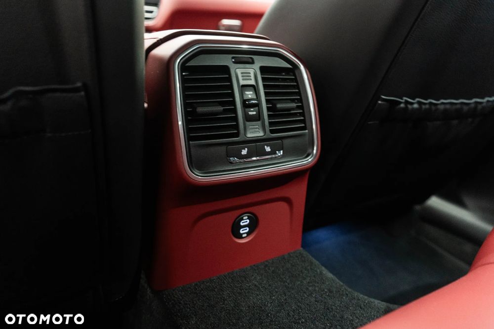 Porsche Macan GTS - 38