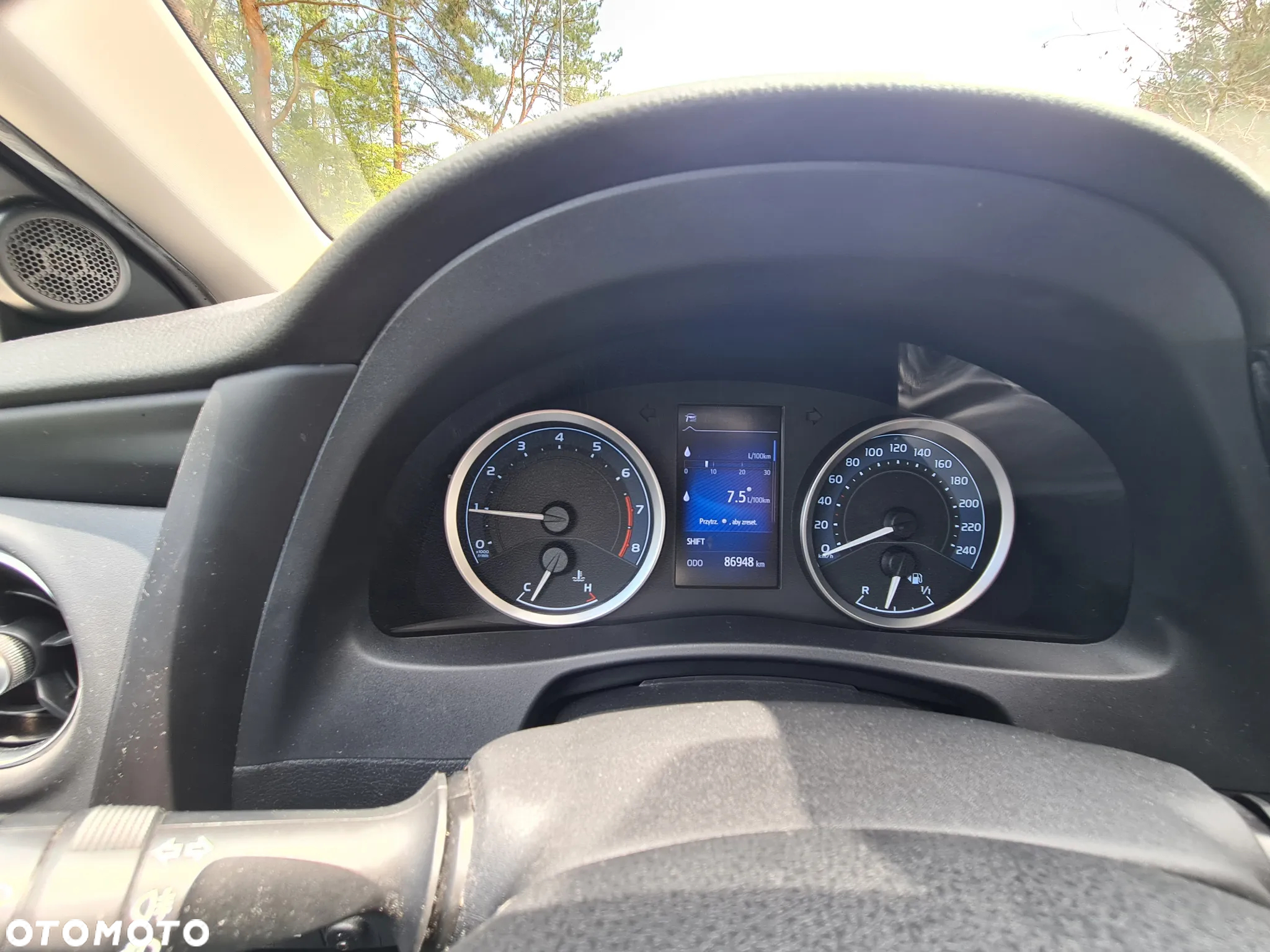 Toyota Corolla 1.6 Classic Plus - 24