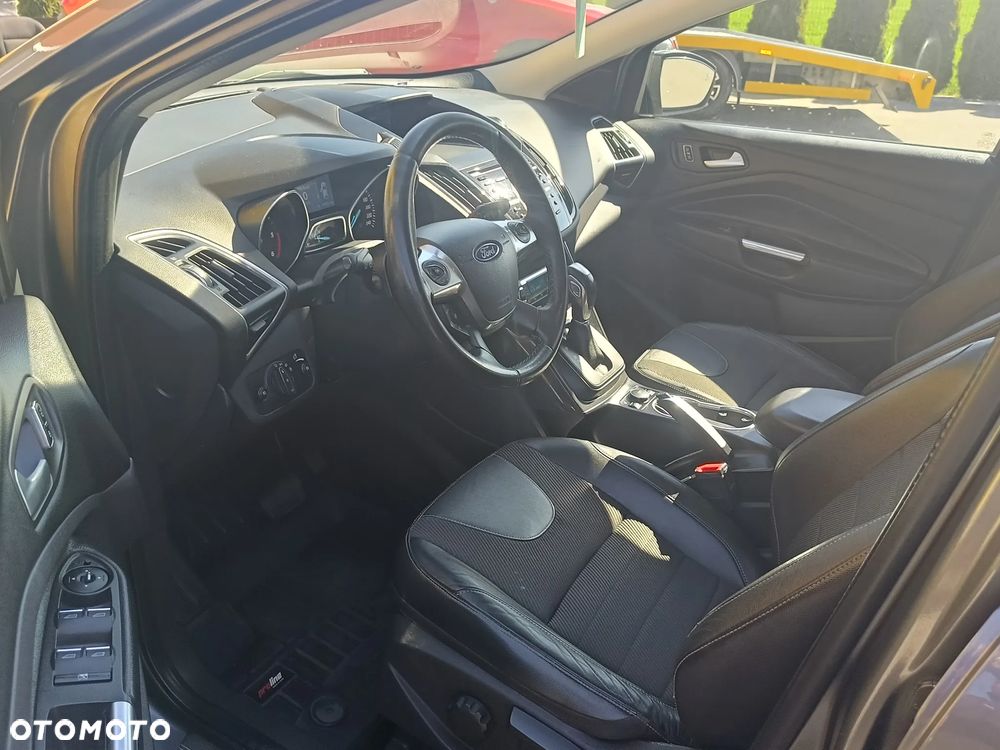 Ford Kuga 2.0 TDCi 4x4 Titanium - 31