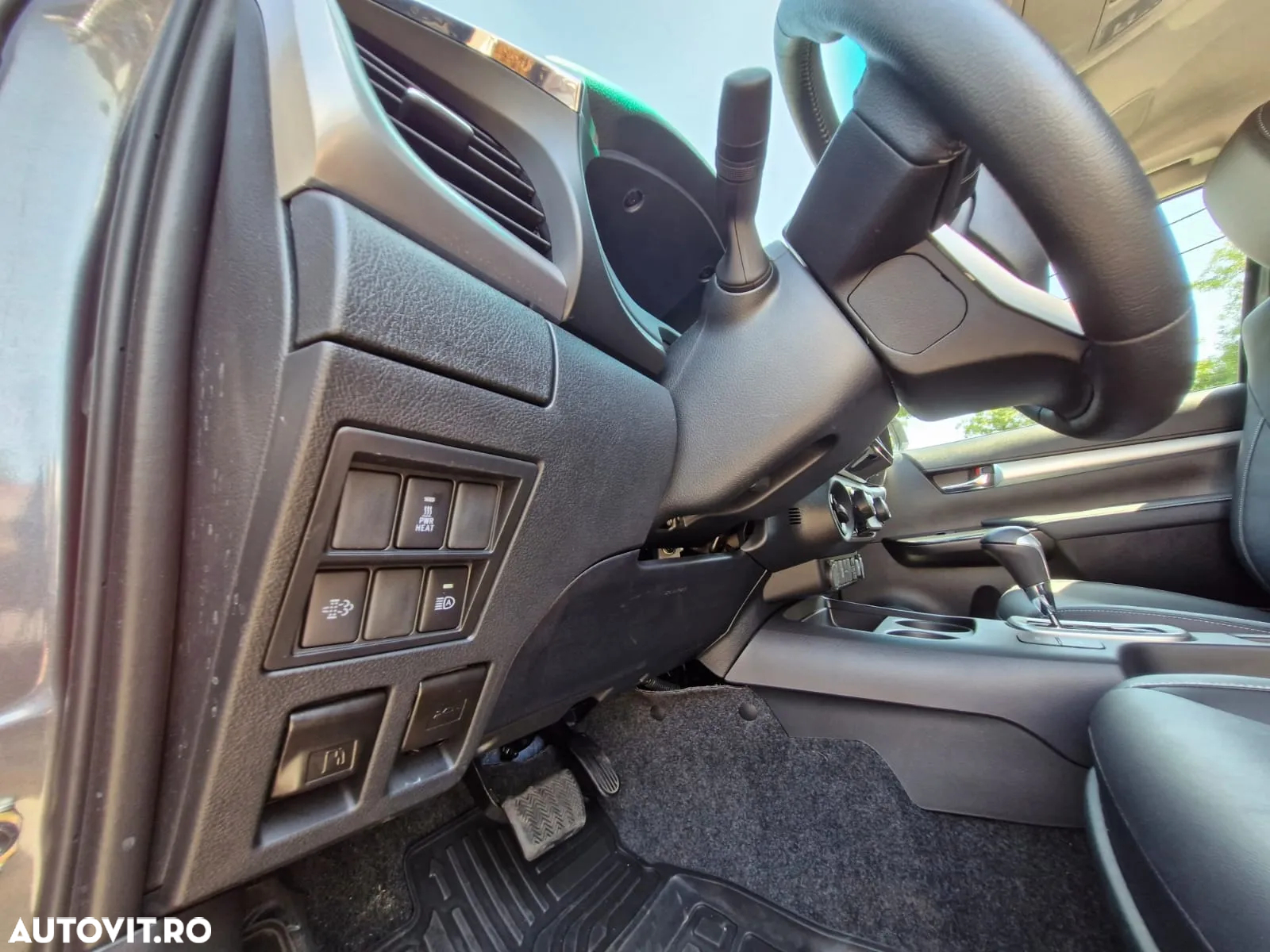 Toyota Hilux 2.4D 150CP 4x4 Double Cab AT Executive - 10