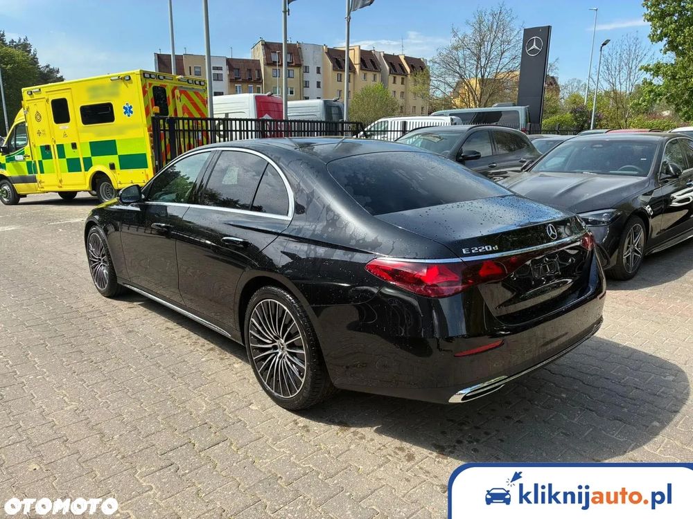 Mercedes-Benz Klasa E 220 d mHEV 4-Matic Exclusive 9G-Tronic - 5