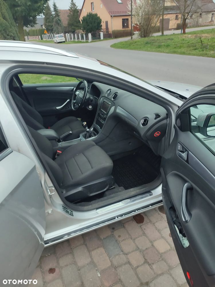 Ford Mondeo 2.0 TDCi Titanium - 12