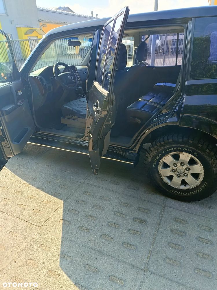 Mitsubishi Pajero - 34
