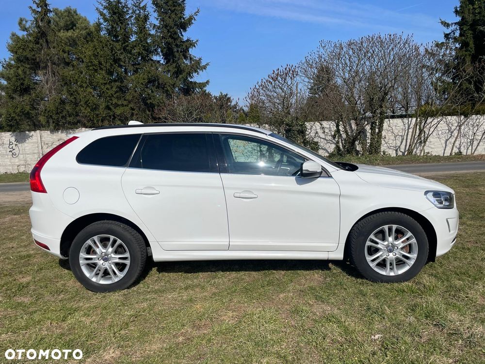 Volvo XC 60 D3 Drive-E Momentum - 4