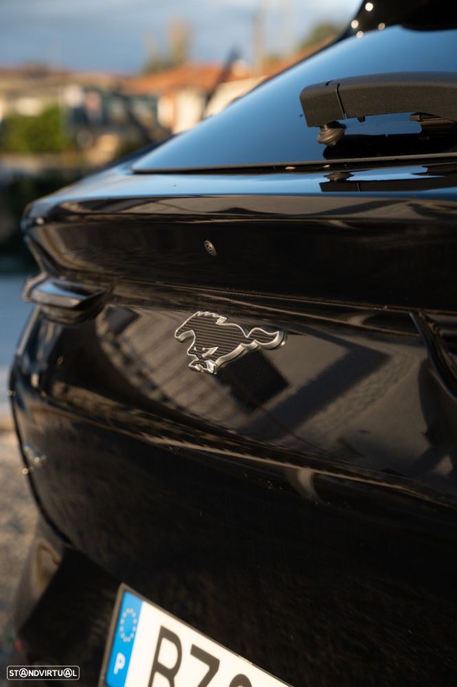 Ford Mustang Mach-E AWD PREMIUM - 9