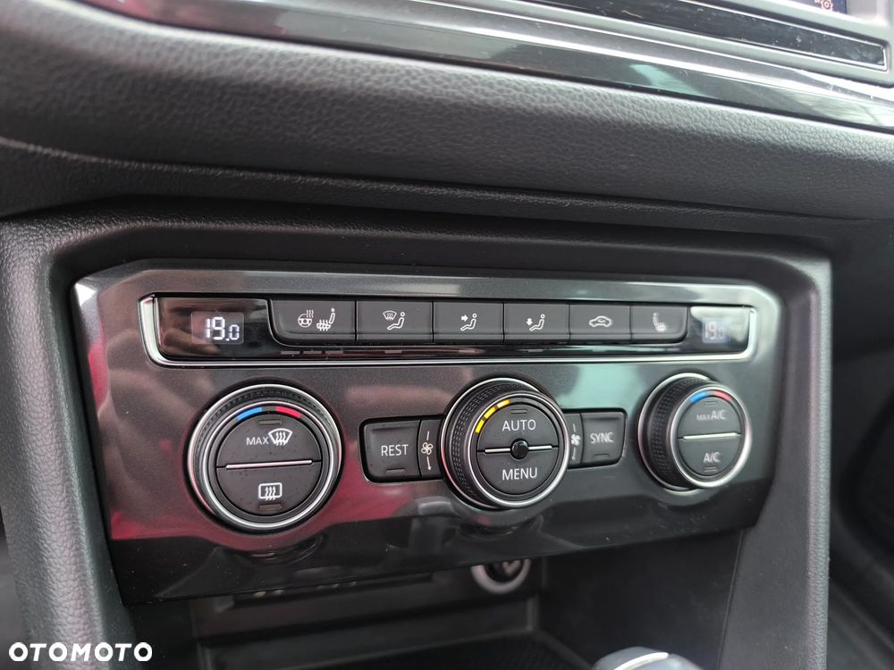 Volkswagen Tiguan 2.0 TSI 4Motion DSG Sport & Style - 28