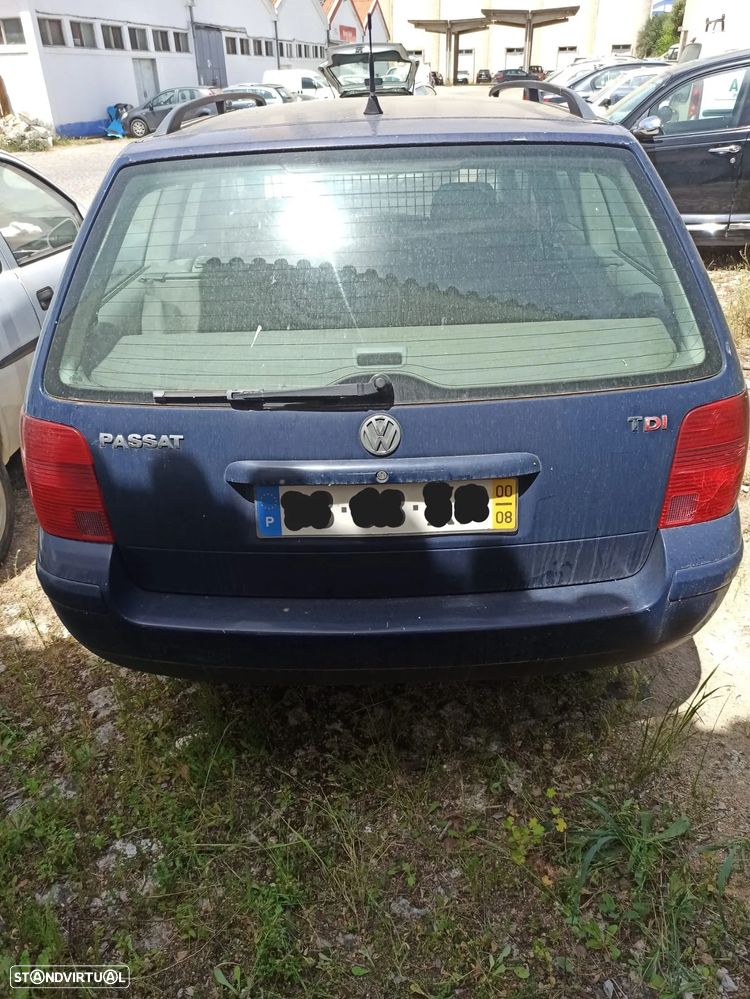 VW Passat Variant 2.5 TDi Highline - 4