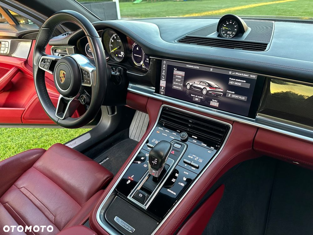Porsche Panamera 4 E-Hybrid 10 Years Edition - 27