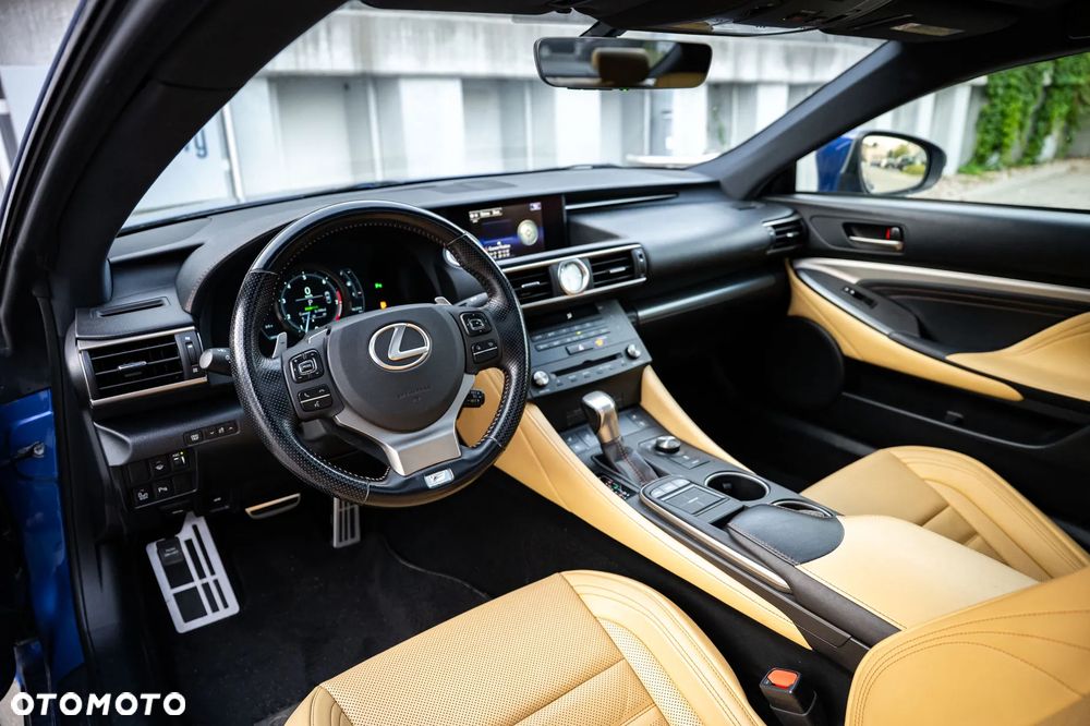 Lexus RC 300 SPORT - 12