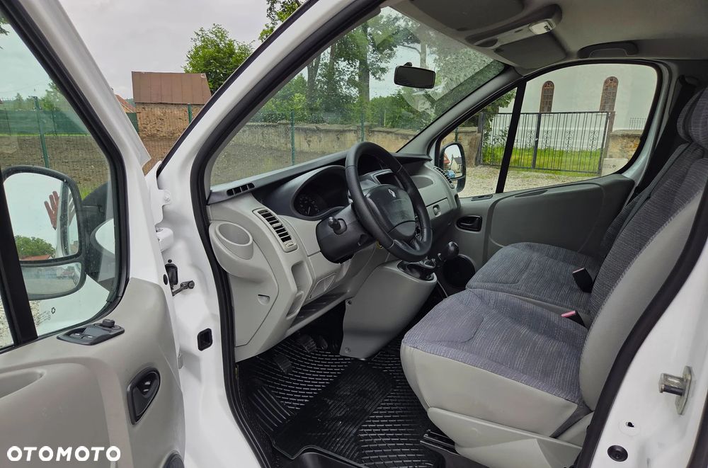 Renault Trafic - 11