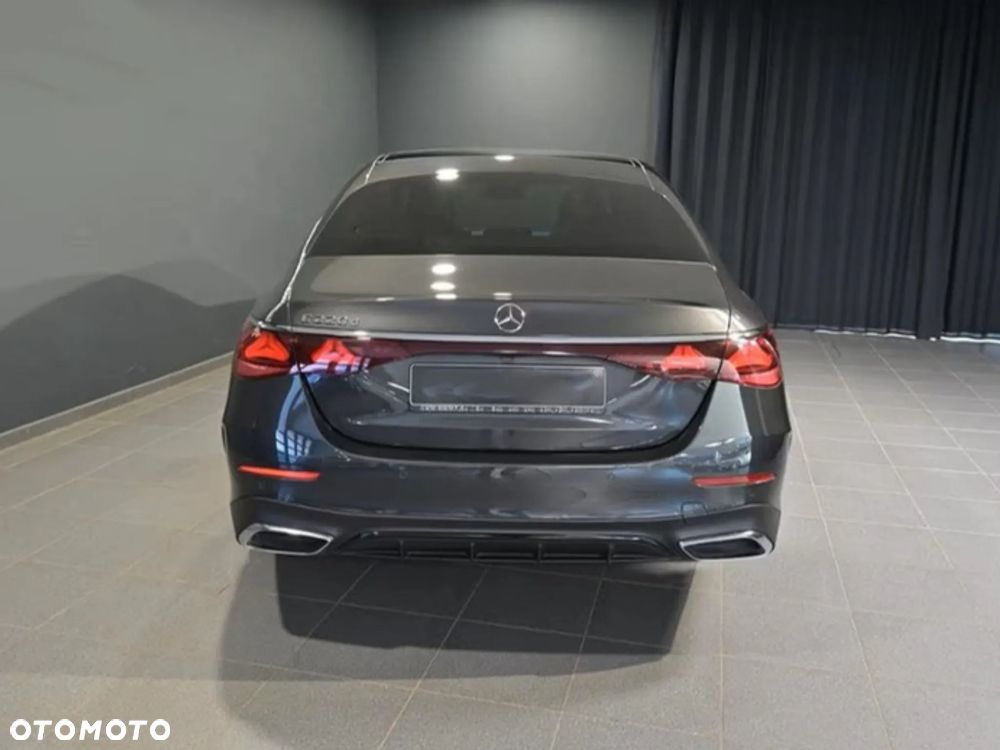 Mercedes-Benz Klasa E 220 d mHEV 4-Matic AMG 9G-Tronic - 6