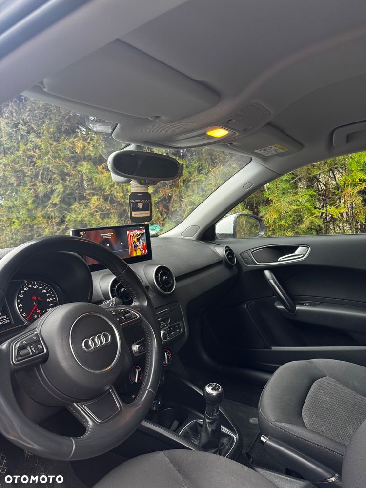 Audi A1 3-drzwiowe 1.6 TDI design - 9