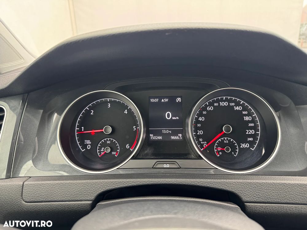 Volkswagen Golf 1.6 TDI Comfortline - 11