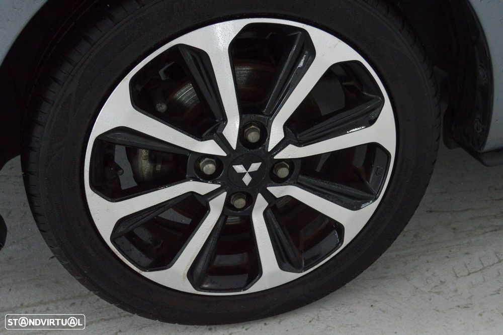 Mitsubishi Space Star 1.2 Intense - 23