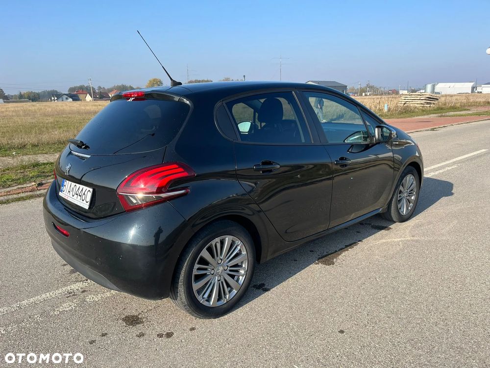 Peugeot 208 1.2 PureTech Style - 5